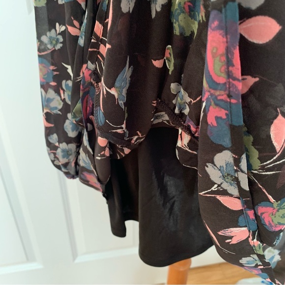 Adorable Floral Ruffle Summer Dress - Picture 5 of 6